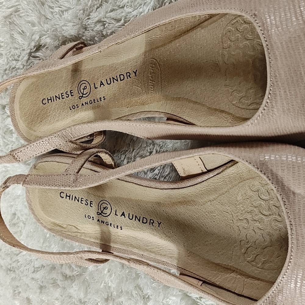 Chinese Laundry Pointy toes flat sandals - Picture 8 of 9